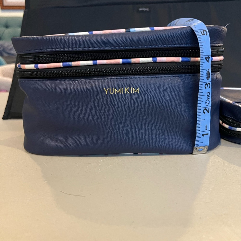 Make-up cases